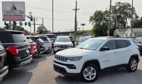 White 2024 Jeep Compass Latitude for sale in Des Moines, IA