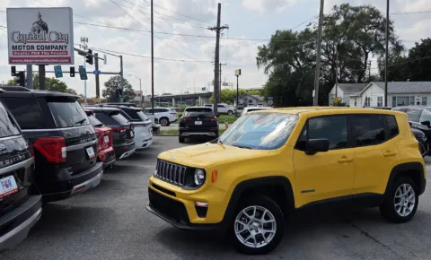 Yellow 2023 Jeep Renegade Latitude for sale in Des Moines, IA