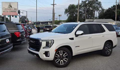 White 2023 GMC Yukon AT4 for sale in Des Moines, IA