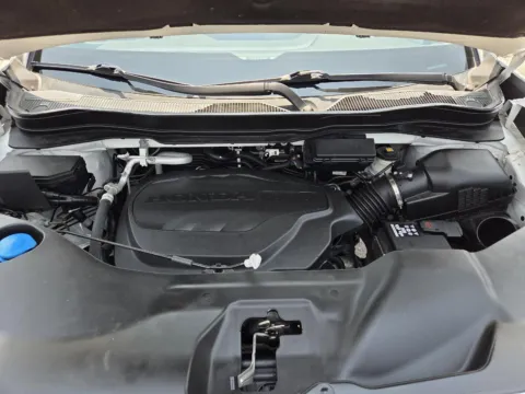 More photos of 2023 HONDA RIDGELINE RTL at Capital City Motor Company, IA