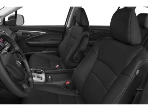 More photos of 2021 Honda Pilot EX-L at Capital City Motor Company, IA