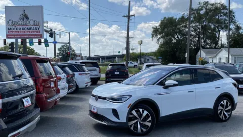 White 2021 Volkswagen ID.4 Pro S for sale in Des Moines, IA