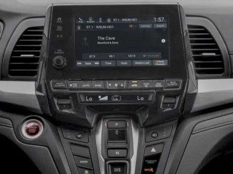 More photos of 2018 Honda Odyssey EX-L at Capital City Motor Company, IA