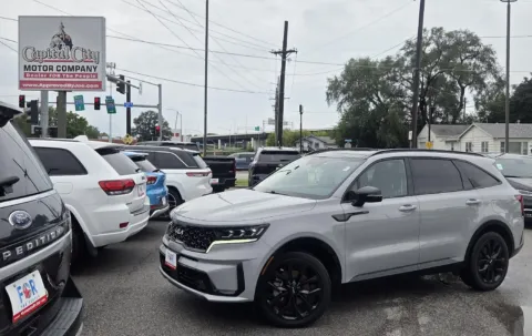 Gray 2023 Kia Sorento SX for sale in Des Moines, IA