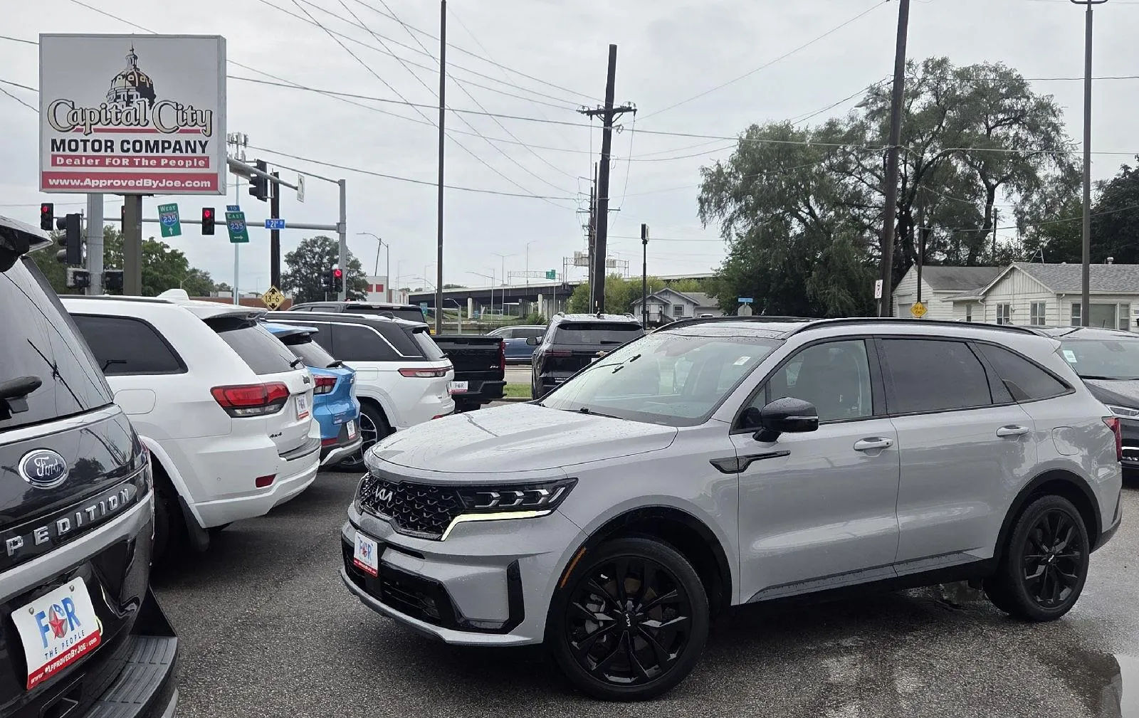 Gray 2023 Kia Sorento SX for sale in Des Moines, IA