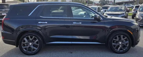 More photos of 2021 Hyundai Palisade Limited at Capital City Motor Company, IA