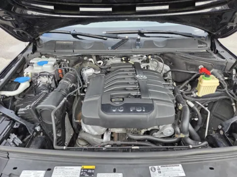 More photos of 2016 Volkswagen Touareg Lux at Capital City Motor Company, IA