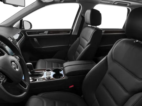 More photos of 2016 Volkswagen Touareg Lux at Capital City Motor Company, IA