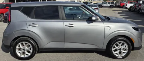 More photos of 2024 Kia Soul LX at Capital City Motor Company, IA