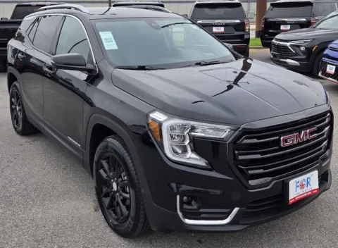 Photos of 2024 GMC Terrain SLT for sale in Des Moines, IA at Capital City Motor Company