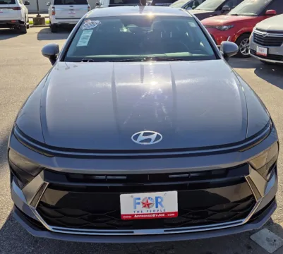 Another view of 2025 Hyundai Sonata SEL for sale in Des Moines, IA at Capital City Motor Company