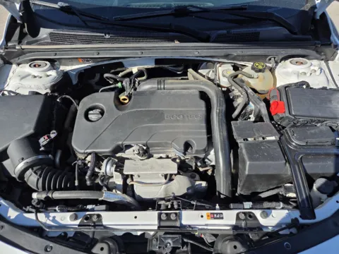 More photos of 2019 Chevrolet Malibu LT at Capital City Motor Company, IA