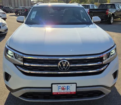 Another view of 2020 Volkswagen Atlas Cross Sport 3.6L V6 SEL for sale in Des Moines, IA at Capital City Motor Company