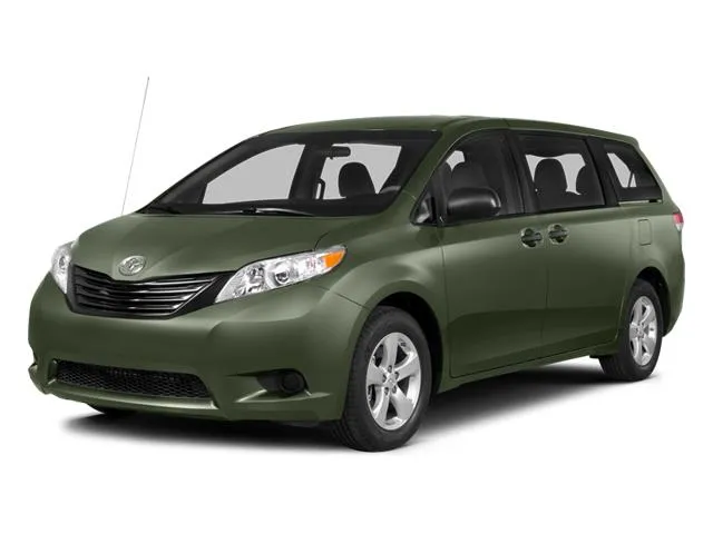 Green 2014 Toyota Sienna LE 8-Passenger for sale in Des Moines, IA