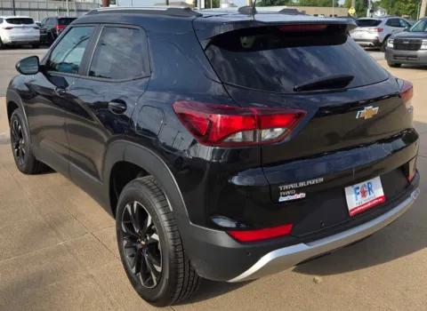 More photos of 2021 Chevrolet Trailblazer LT at Capital City Motor Company, IA