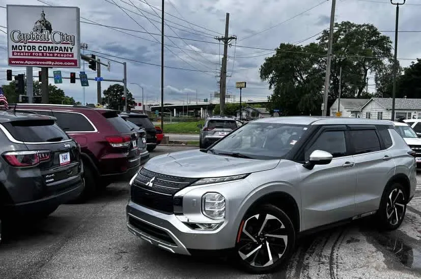 2022 Mitsubishi Outlander SE for sale in Des Moines, IA
