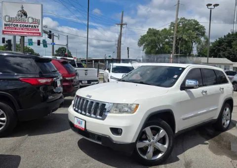 White 2012 Jeep Grand Cherokee Overland for sale in Des Moines, IA