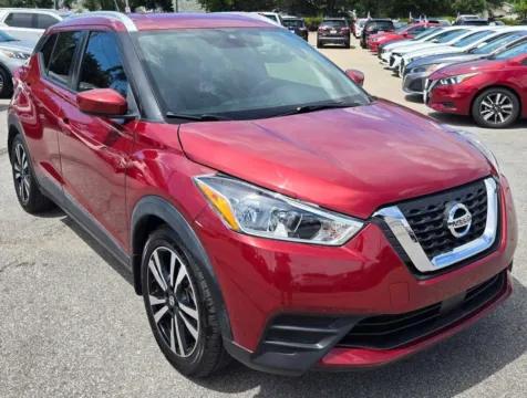 Red 2020 Nissan Kicks SV for sale in Des Moines, IA