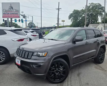 Gray 2021 Jeep Grand Cherokee Laredo X for sale in Des Moines, IA