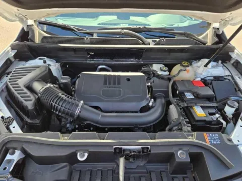 More photos of 2023 GMC Acadia SLT at Capital City Motor Company, IA