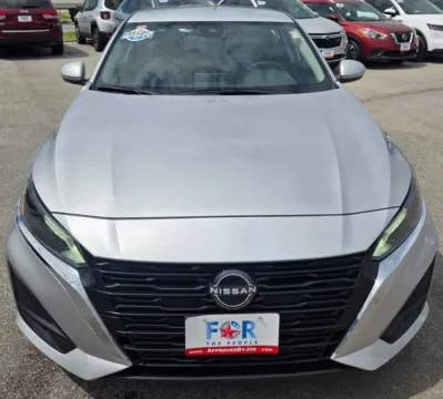 Another view of 2023 Nissan Altima 2.5 SV for sale in Des Moines, IA at Capital City Motor Company