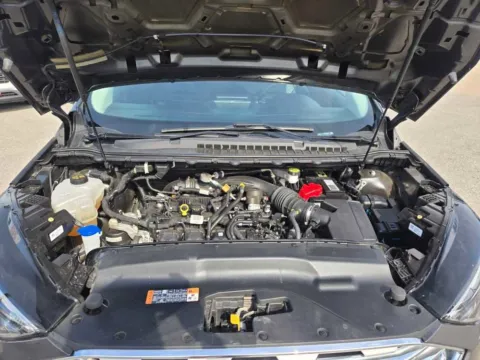 More photos of 2022 Ford Edge SEL at Capital City Motor Company, IA