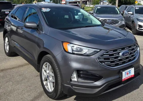 Photos of 2022 Ford Edge SEL for sale in Des Moines, IA at Capital City Motor Company