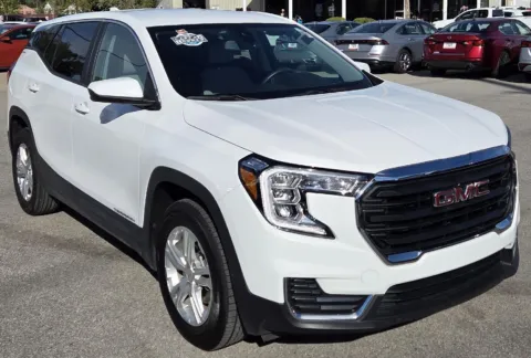 Photos of 2024 GMC Terrain SLE for sale in Des Moines, IA at Capital City Motor Company