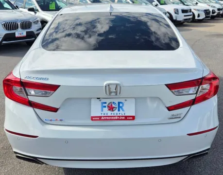 More photos of 2019 Honda Accord Sedan Touring 2.0T at Capital City Motor Company, IA