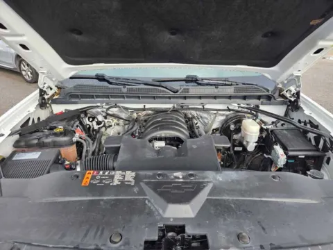 More photos of 2018 Chevrolet Silverado 1500 LT at Capital City Motor Company, IA