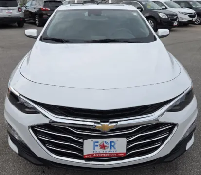 Another view of 2019 Chevrolet Malibu Hybrid for sale in Des Moines, IA at Capital City Motor Company