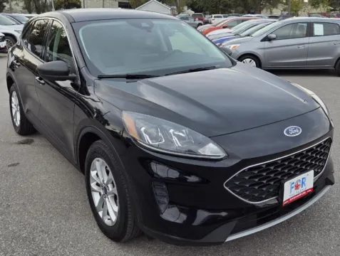 Photos of 2022 Ford Escape SE for sale in Des Moines, IA at Capital City Motor Company