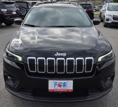 Another view of 2022 Jeep Cherokee Latitude Lux for sale in Des Moines, IA at Capital City Motor Company