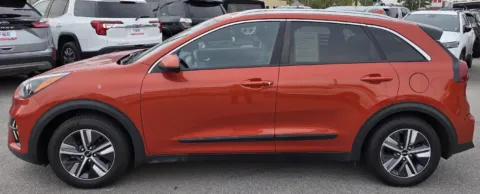 More photos of 2022 Kia Niro LXS at Capital City Motor Company, IA