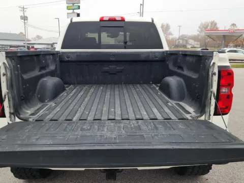More photos of 2015 Chevrolet Silverado 1500 High Country at Pat Clemons Inc., IA