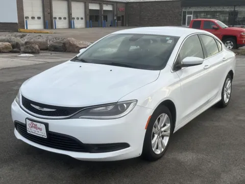 White 2016 Chrysler 200 Touring for sale in Boone, IA