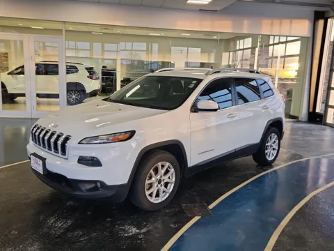 White 2016 Jeep Cherokee Latitude for sale in Boone, IA