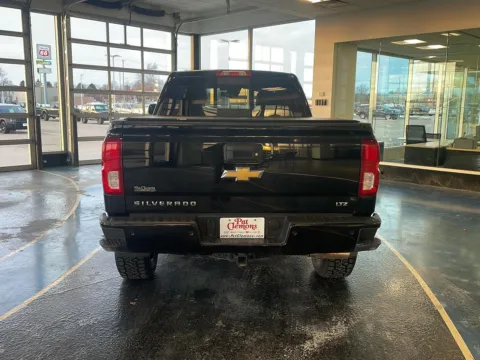 More photos of 2023 GMC Sierra 2500HD AT4 at Pat Clemons Inc., IA
