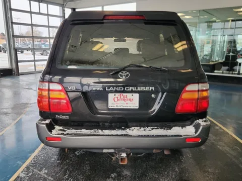 More photos of 1999 Toyota Land Cruiser at Pat Clemons Inc., IA