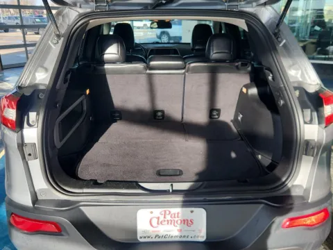 More photos of 2014 Jeep Cherokee Trailhawk at Pat Clemons Inc., IA