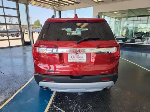 More photos of 2022 GMC Acadia SLE at Pat Clemons Inc., IA
