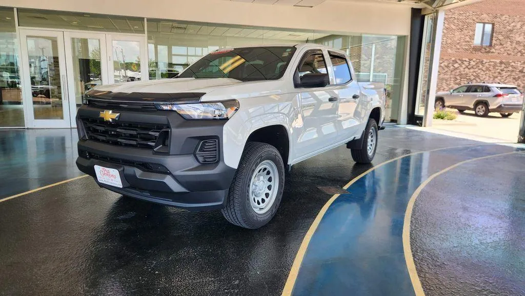 White 2023 Chevrolet Colorado 2WD Work Truck for sale in Boone, IA