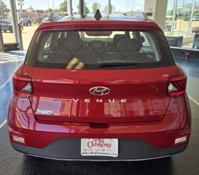 More photos of 2020 Hyundai Venue SEL at Pat Clemons Inc., IA