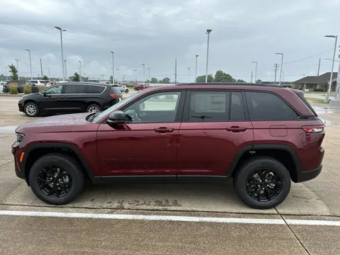 Photos of 2024 Jeep Grand Cherokee Altitude X for sale in Boone, IA at Pat Clemons Inc.