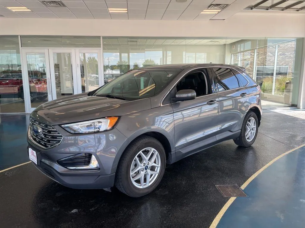 Black 2022 Ford Edge ST-Line for sale in Boone, IA