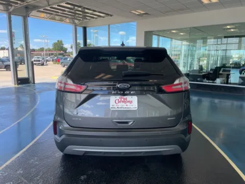 More photos of 2022 Ford Edge SEL at Pat Clemons Inc., IA