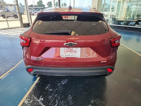More photos of 2024 Chevrolet Trax 1RS at Pat Clemons Inc., IA