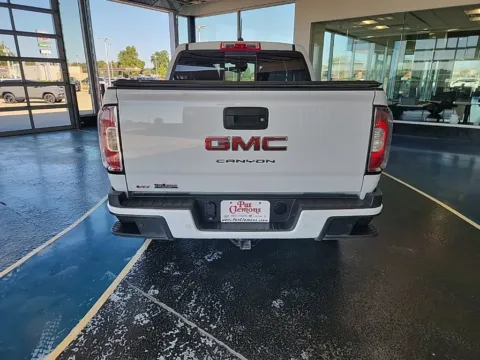 More photos of 2021 GMC Canyon 4WD Elevation at Pat Clemons Inc., IA