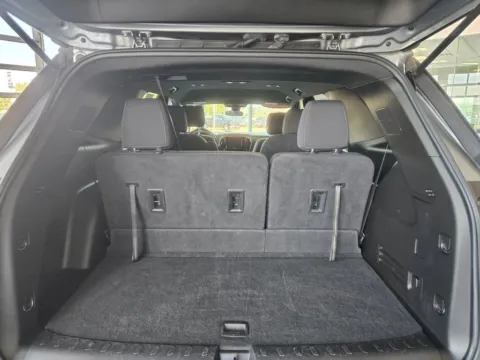 More photos of 2023 Chevrolet Traverse LT Cloth at Pat Clemons Inc., IA