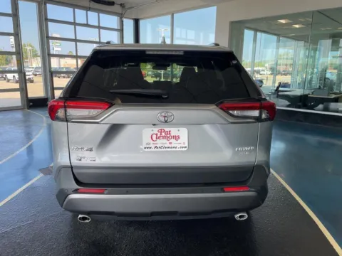 More photos of 2020 Toyota RAV4 Limited at Pat Clemons Inc., IA